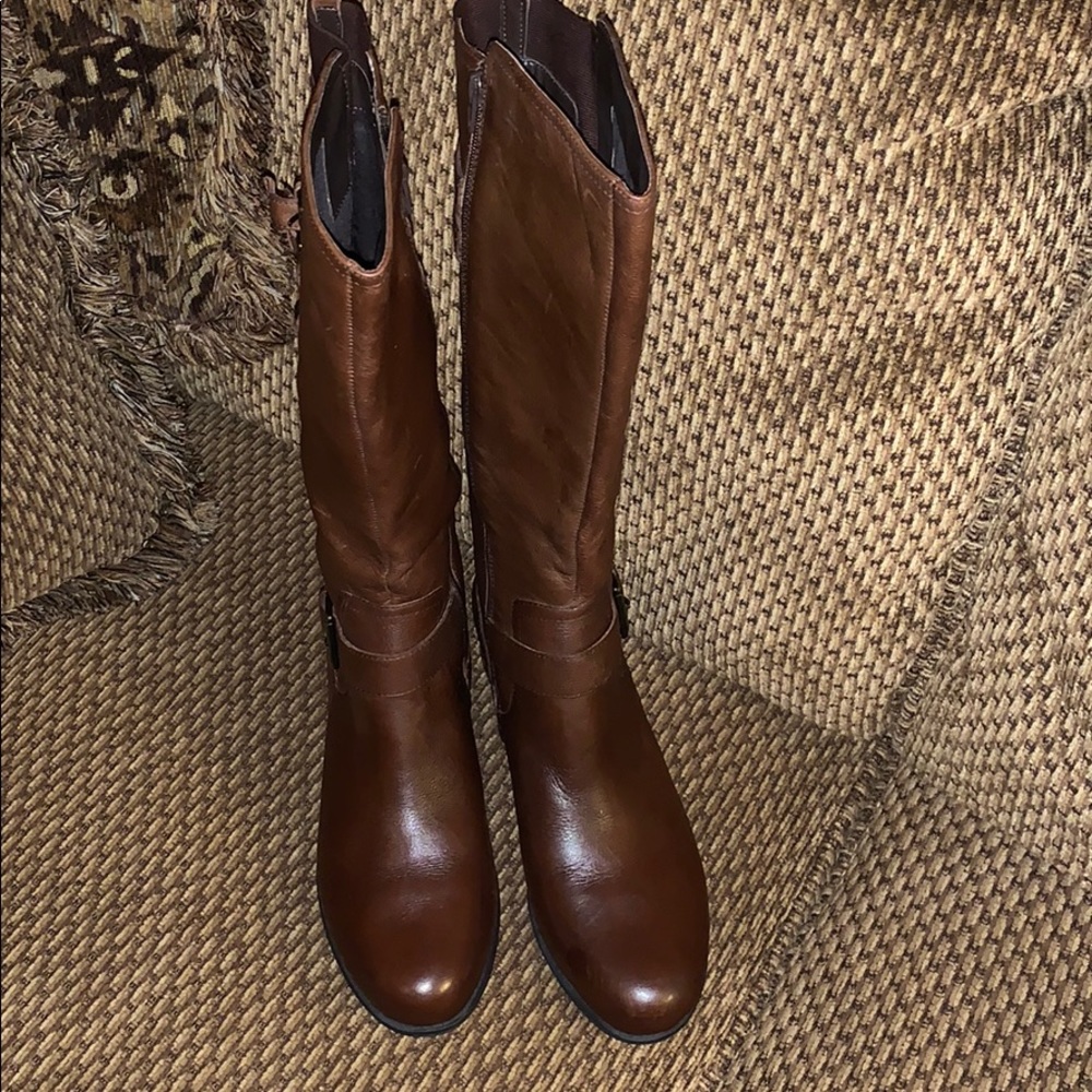 Naturalizer Riding Boots Size 12w but fit like 11
